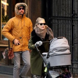 Danny Fujikawa, Kate Hudson et leur bébé Rani à New York, le 9 janvier 2019.