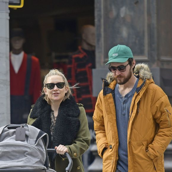 Danny Fujikawa, Kate Hudson et leur bébé Rani à New York, le 9 janvier 2019.