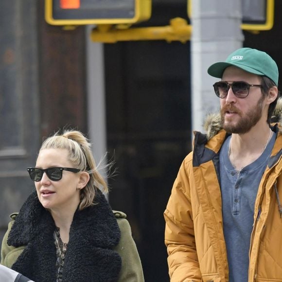 Danny Fujikawa, Kate Hudson et leur bébé Rani à New York, le 9 janvier 2019.