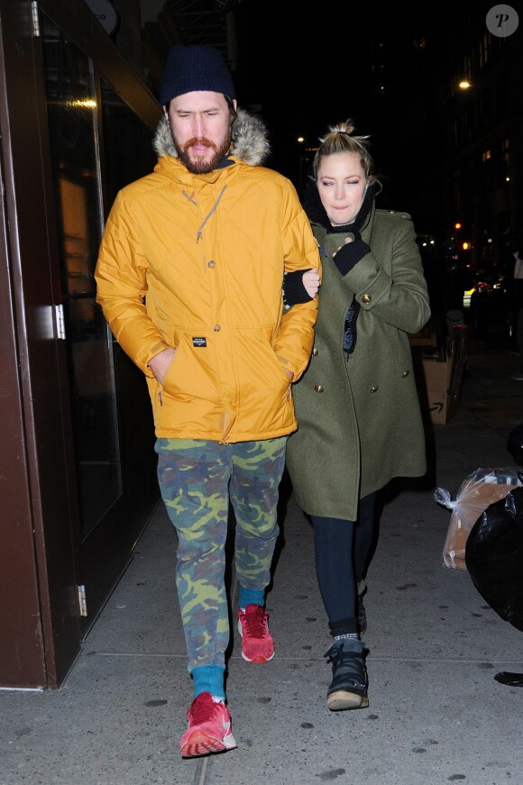 Kate Hudson et son compagnon Danny Fujikawa dans la rue à New York le 10 janvier 2019.