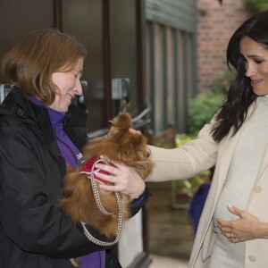 Meghan Markle, duchesse de Sussex, enceinte, en visite chez Mayhew, un centre d'accueil caritatif pour animaux à Londres le 16 janvier 2019.