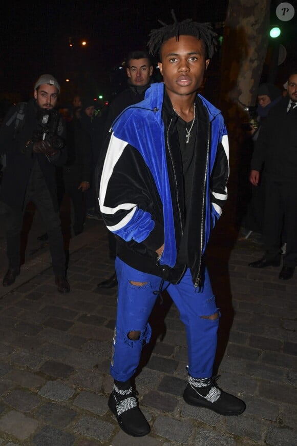 Kailand Morris, fils de Stevie Wonder à l'extérieur du défilé Balmain homme automne hiver 2019/2020 à Paris le 18 janvier 2019