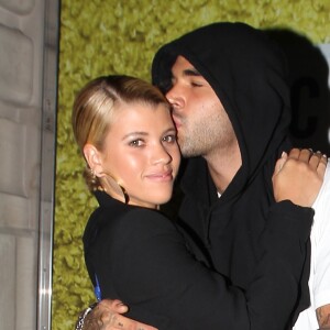 Sofia Richie et son frère Miles Richie s'amusent devant les caméras à la sortie de l'Hôtel New Moxy pendant la Fashion Week de New York, le 10 septembre 2017.