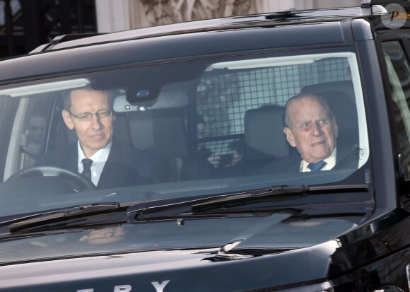 Le prince Philip, duc d'Edimbourg, passager, arrivant le 19 décembre 2018 au palais de Buckingham à Londres pour un déjeuner de Noël.