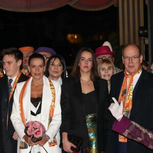 La princesse Stéphanie de Monaco entourée de Louis Ducruet et sa fiancée Marie, Pauline Ducruet et le prince Albert II de Monaco au 43ème festival international du cirque de Monte-Carlo sous le chapiteau de Fontvieille à Monaco le 22 janvier 2019. © Olivier Huitel/ Pool Monaco/Bestimage