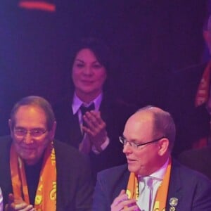 Pauline Ducruet, Robert Hossein, sa femme Candice Patou, la princesse Stéphanie de Monaco, le prince Albert II de Monaco, et Louis Ducruet avec sa fiancée Marie Chevalier au 43ème festival international du cirque de Monte-Carlo sous le chapiteau de Fontvieille à Monaco, le 22 janvier 2019. © Bruno Bébert/Pool Monaco/Bestimage