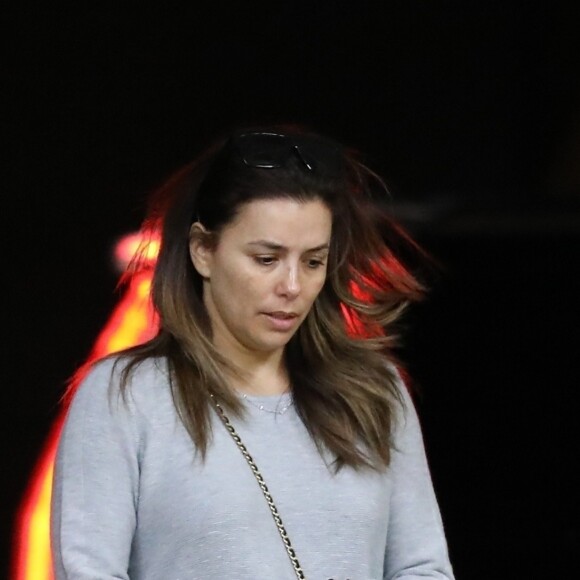 Exclusif - Eva Longoria est allée se faire pouponner dans un salon de manucure/pédicure à Beverly Hills, Los Angeles, le 21 janvier 2019