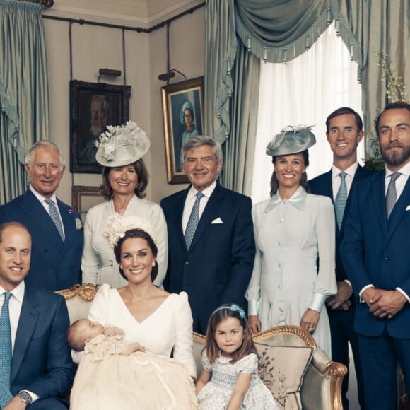 Exclusif - Photo officielle de la famille royale d'Angleterre lors du baptême du prince Louis en la chapelle St James à Londres. Le 9 juillet 2018.