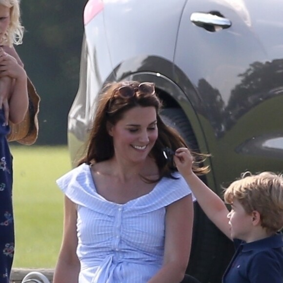 Catherine Kate Middleton, duchesse de Cambridge, le prince George lors d'un match de polo caritatif au Beaufort Polo Club à Tetbury le 10 juin 2018.