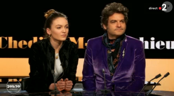 Matthieu Chedid (M) et sa fille Billie sont invités de Laurent Delahousse dans "20h30 le dimanche", le 27 janvier 2019.