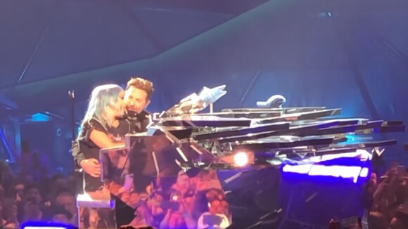 Lady Gaga et Bradley Cooper chantent Shallow à Las Vegas, le 26 janvier 2019