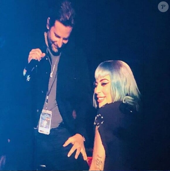 Lady Gaga et Bradley Cooper sur scène à Las Vegas. Le 26 janvier 2019