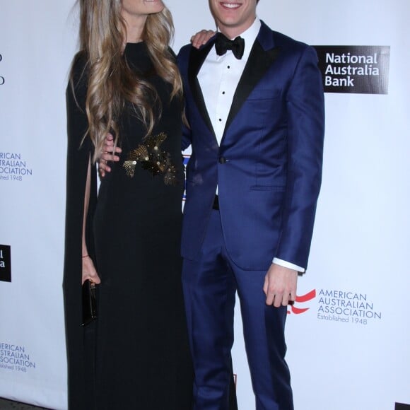 Elle MacPherson et son fils Arpad Flynn Alexander Busson à la soirée American Australian Arts Awards au Skylight Modern à New York, le 31 janvier 2019.