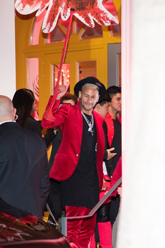 Neymar Jr. à la soirée d'anniversaire "Neymar JR'S: Nuit Rouge" des 27 ans de Neymar Jr. au Pavillon Gabriel à Paris, France, le 4 février 2019.