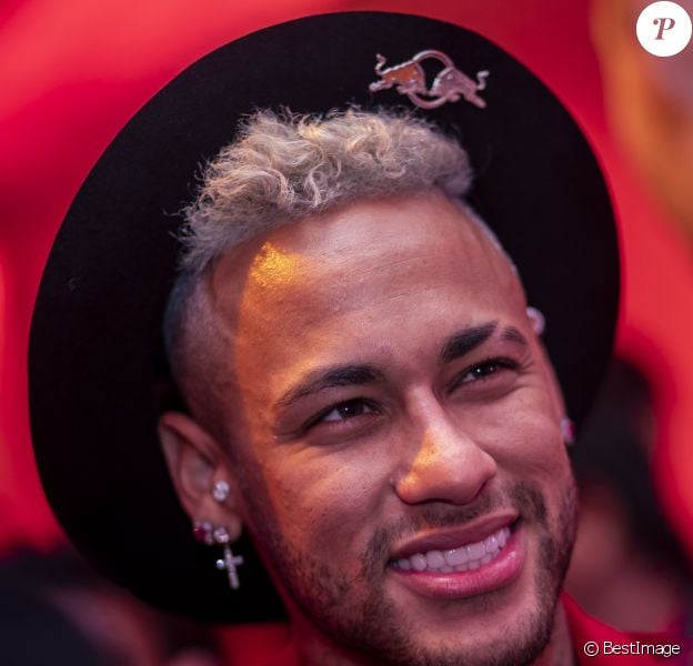 Neymar Jr. lors de la soirée d'anniversaire "Neymar JR'S: Nuit Rouge" des 27 ans de Neymar Jr. au Pavillon Gabriel à Paris, France, le 4 février 2019. © Sarah Bastin/Red Bull Content Pool/Bestimage