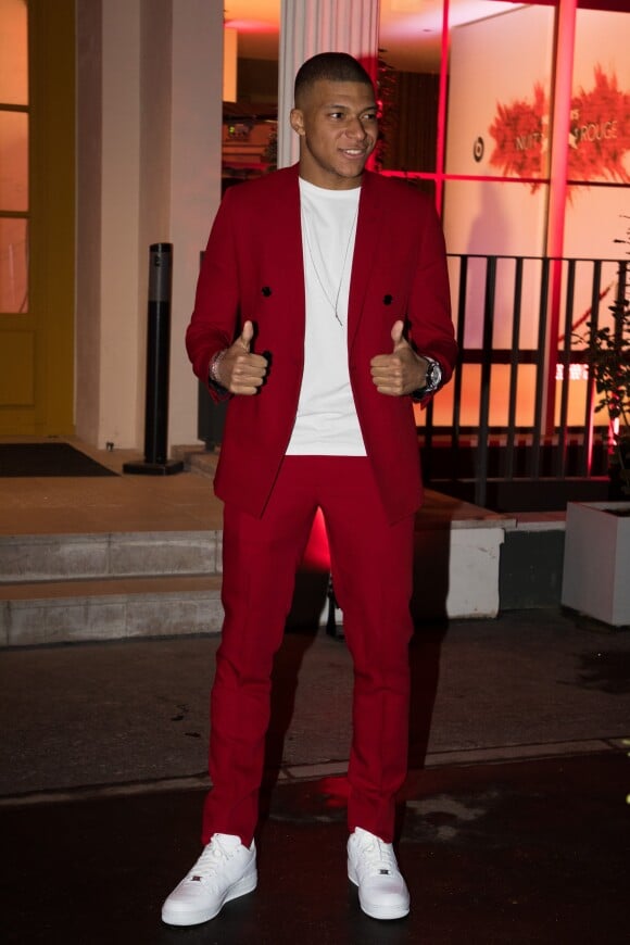 Kylian Mbappé à la soirée d'anniversaire "Neymar JR'S: Nuit Rouge" des 27 ans de Neymar Jr. au Pavillon Gabriel à Paris, France, le 4 février 2019.