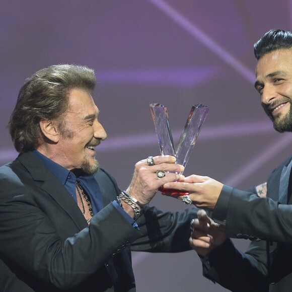 Johnny Hallyday et Maxim Nucci (Yodelice) - Album de Chansons pour "De l'Amour" - Cérémonie des 31e Victoires de la Musique au Zénith de Paris le 12 février 2016 © Guirec Coadic / Bestimage