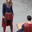 Melissa Benoist sur le tournage de Supergirl et Superman dans les rues de Vancouver au Canada, le 30 octobre 2018