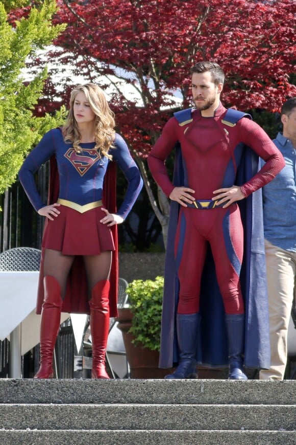 Melissa Benoist, Chris Wood - Tournage de la saison 3 de la série "Supergirl" à Vancouver au Canada le 2 mai 2018. '