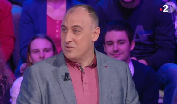Un candidat de "Tout le monde veut prendre sa place" avoue s'être fait passer pour Nagui - 9 février 2019, France 2