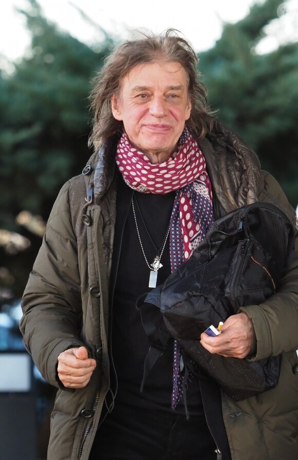 Jean Louis Aubert - Les people quittent leur hôtel afin de participer à l'enregistrement du nouveau spectacle des Enfoirés à Bordeaux le 28 janvier 2019.