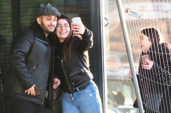 Malik Bentalha - Les people quittent leur hôtel afin de participer à l'enregistrement du nouveau spectacle des Enfoirés à Bordeaux le 28 janvier 2019.