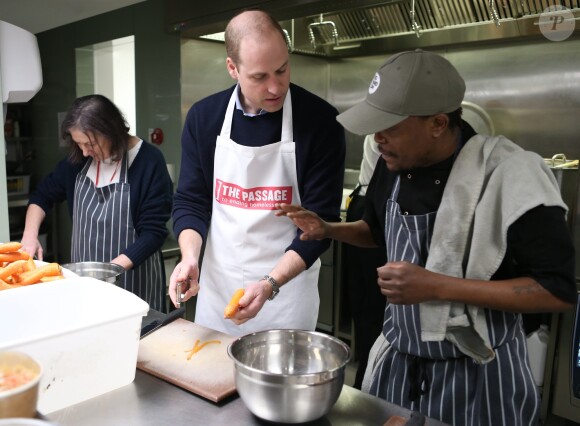 Le prince William, duc de Cambridge, en visite dans les locaux de l'association d'aide aux sans-abris "The Passage" à Londres. Le 13 février 2019