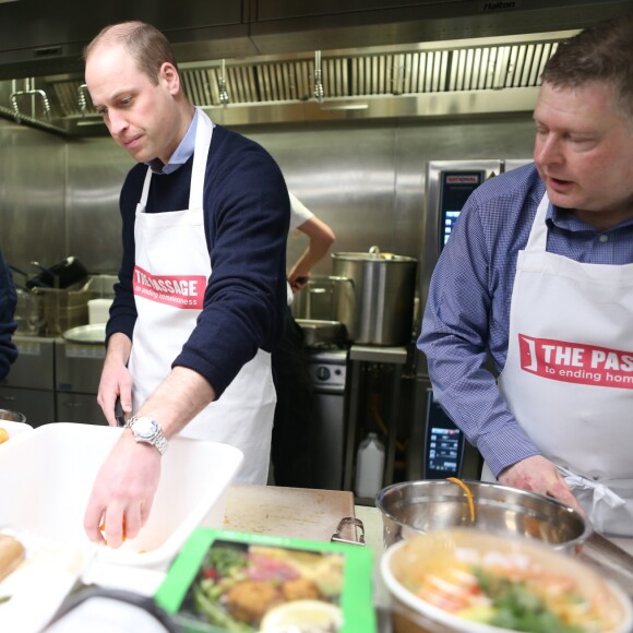 Le prince William, duc de Cambridge, en visite dans les locaux de l'association d'aide aux sans-abris "The Passage" à Londres. Le 13 février 2019