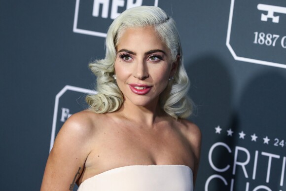 Lady Gaga (Stefani Joanne Angelina Germanotta) - Photocall de la 24ème soirée des "Annual Critics's Choice Awards" à Santa Monica. Le 13 janvier 2019