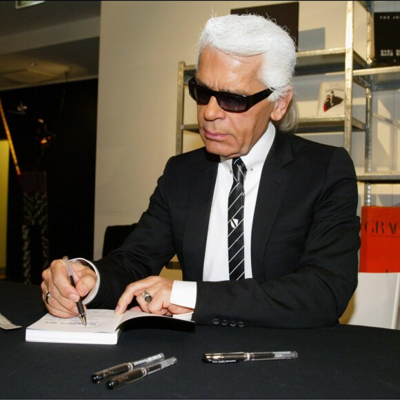 Karl Lagerfeld à Paris. Décembre 2002.