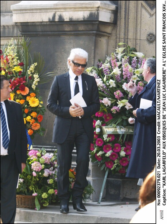 Karl Lagerfeld aux obsèques de Jean Luc Lagardère à Paris. Mars 2003.