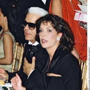 Karl Lagerfeld et la princesse Caroline de Hanovre (Caroline de Monaco) en mars 2001 à Monaco lors du Bal de la Rose.