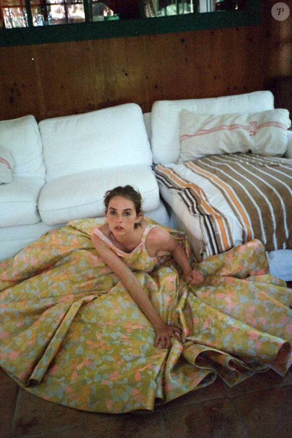 Maya Hawke, la fille d'Uma Thurman et Ethan Hawke, figure sur le look book de la collection printemps-été 2019 de Zac Posen.