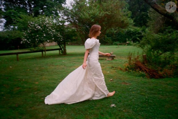 Maya Hawke, la fille d'Uma Thurman et Ethan Hawke, figure sur le look book de la collection printemps-été 2019 de Zac Posen.