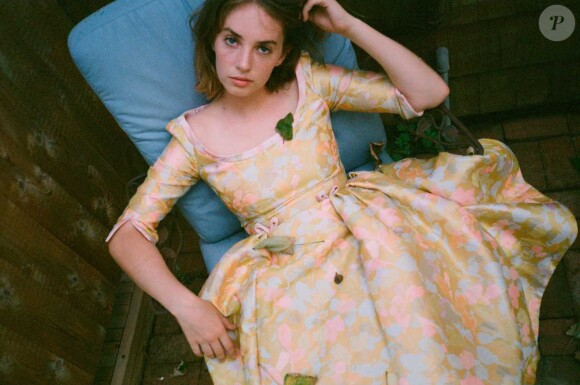Maya Hawke, la fille d'Uma Thurman et Ethan Hawke, figure sur le look book de la collection printemps-été 2019 de Zac Posen.