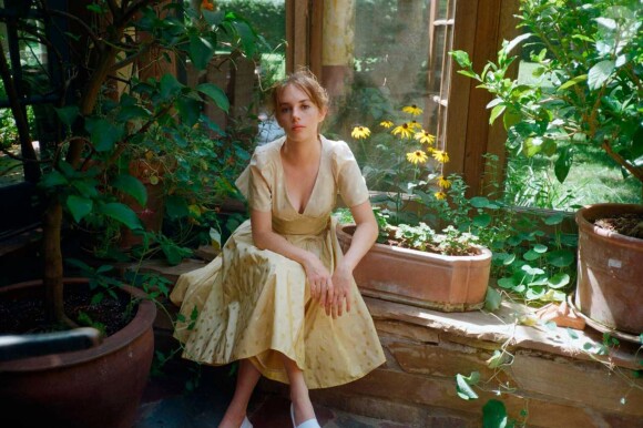 Maya Hawke, la fille d'Uma Thurman et Ethan Hawke, figure sur le look book de la collection printemps-été 2019 de Zac Posen.