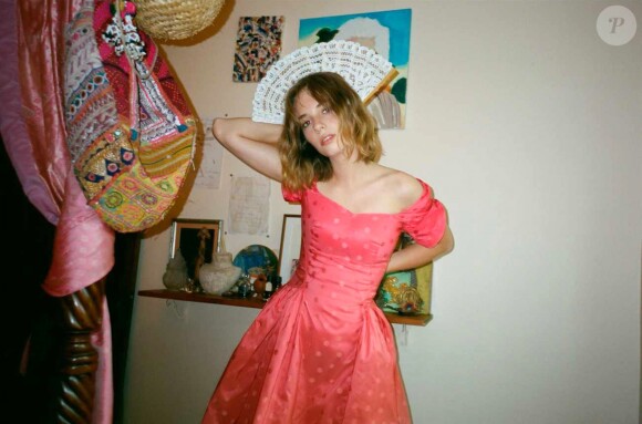 Maya Hawke, la fille d'Uma Thurman et Ethan Hawke, figure sur le look book de la collection printemps-été 2019 de Zac Posen.