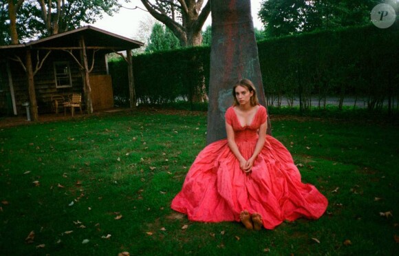 Maya Hawke, la fille d'Uma Thurman et Ethan Hawke, figure sur le look book de la collection printemps-été 2019 de Zac Posen.