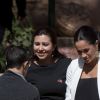 Le prince Harry, duc de Sussex, et Meghan Markle, duchesse de Sussex, enceinte, rencontrent des artisans marocains dans un parc avec des plantes exotique à Rabat, Maroc le 25 février 2019.