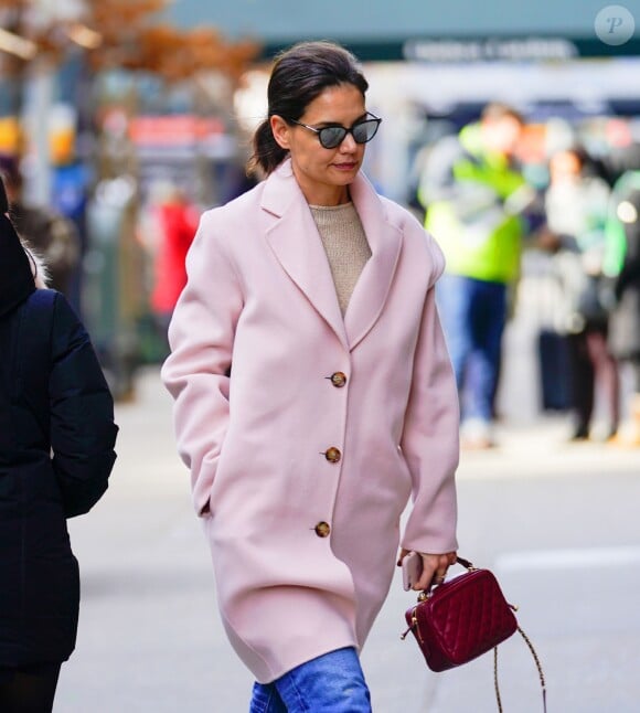 Exclusif - Katie Holmes fait du shopping à New York le 15 janvier 2019. E