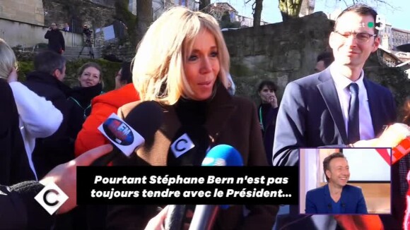 Stéphane Bern évoque sa complicité avec la première dame Brigitte Macron sur le plateau de "C à vous", le 25 février 2019 sur France 5.