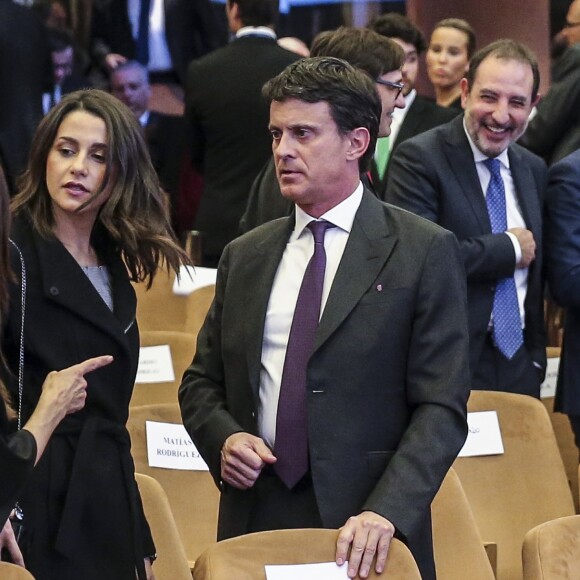 Ines Arrimadas et Manuel Valls lors de la soirée des Prix du Royaume d'Espagne pour les entreprises (Premio Reino de España a la Trayectoria Empresarial) à l'école de commerce Institut d'études supérieures de commerce (IESE) de Barcelone, Espagne, le 25 février 2019.