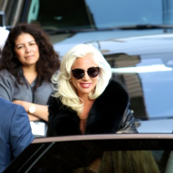 Lady Gaga arrive à l'émission Jimmy Kimmel live! à Hollywood, le 27 février 2019