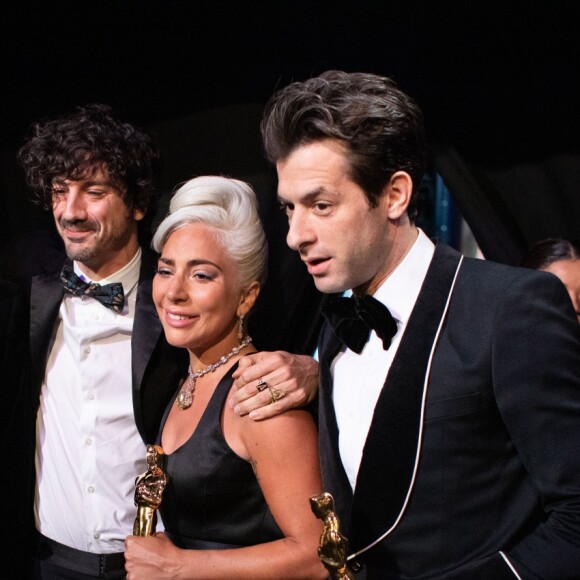 Andrew Wyatt, Anthony Rossomando, Lady Gaga et Mark Ronson - Backstage de la 91ème Cérémonie des Oscars au Dolby Theatre à Los Angeles. Le 24 février 2019