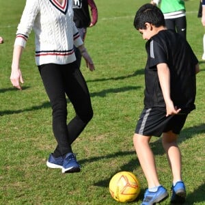 Kate Middleton, duchesse de Cambrudge, et le prince William à Windsor Park, à Belfast, le 27 février 2019 lors d'une rencontre avec la Irish Football Association.