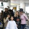 Laeticia Hallyday est allée accueillir sa maman Françoise Thibaut avec ses filles Jade et Joy à l'aéroport de Los Angeles le 3 février 2019.