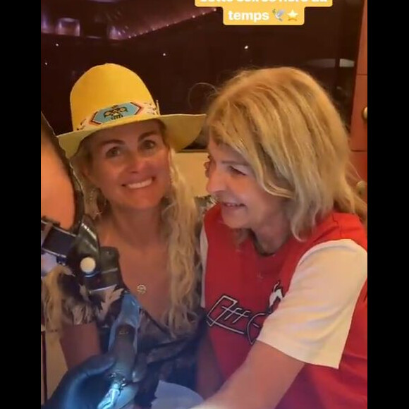 Laeticia Hallyday publie des vidéos de sa maman Françoise Thibaut qui se fait tatouer pour la première fois. Instagram, le 4 mars 2019.