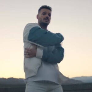 Extrait du clip Les planètes, de M. Pokora. Mars 2019.