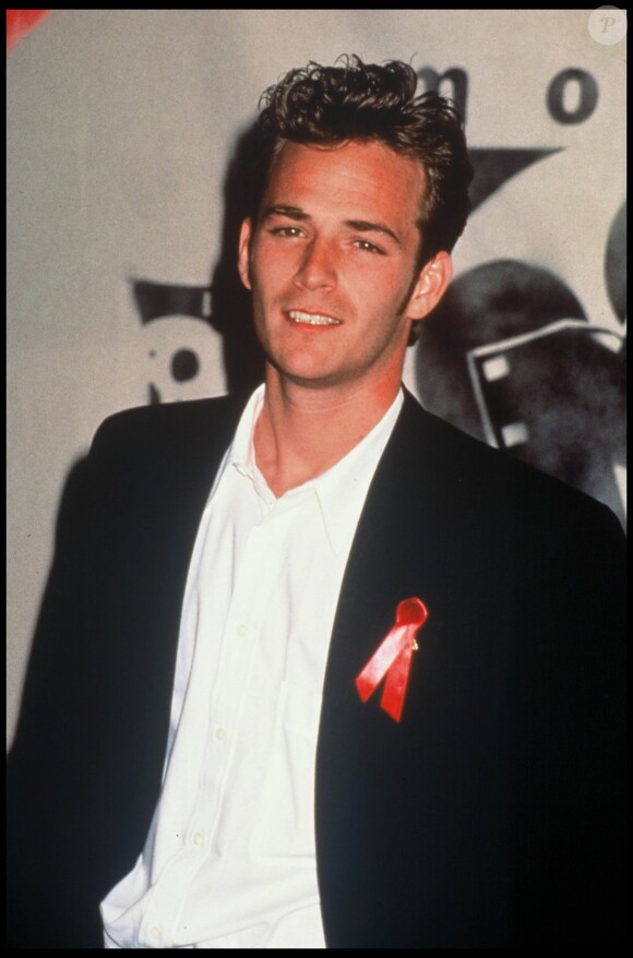 Luke Perry en soirée le 17 juin 1992.