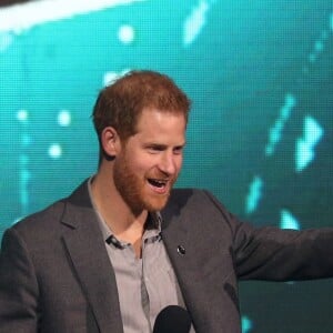 Le prince Harry et Meghan Markle réunis sur la scène du WE Day UK à Wembley, Londres, le 6 mars 2019.